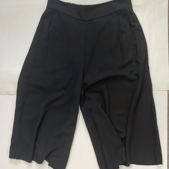 Black Designer Gauchos with Pockets - Picture 4 of 9